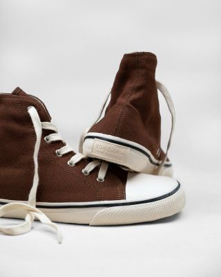 Autumn tones, natural vibes. 🍁 ORIK Brown-Tan — made from hemp, inspired by nature, and ready for every fall adventure....